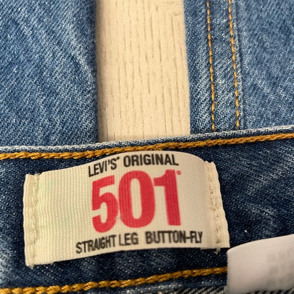 Levi’s 501 Button Down Jeans Sz 33-34 - Picture 6 of 7